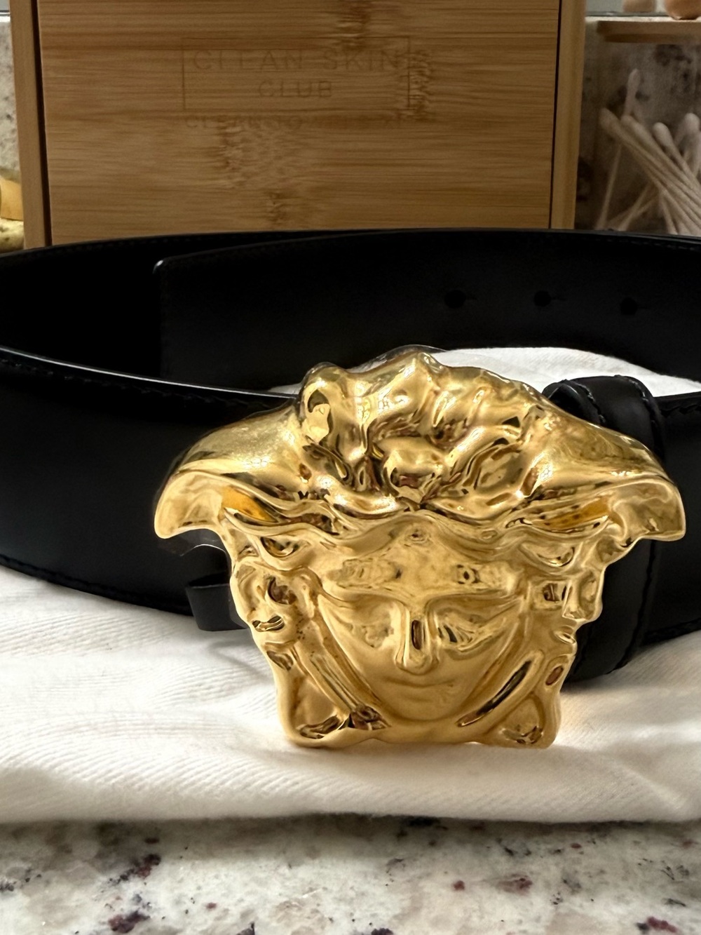 BRAND NEW MENS Medusa Head Gold Buckle Black Leather Belt